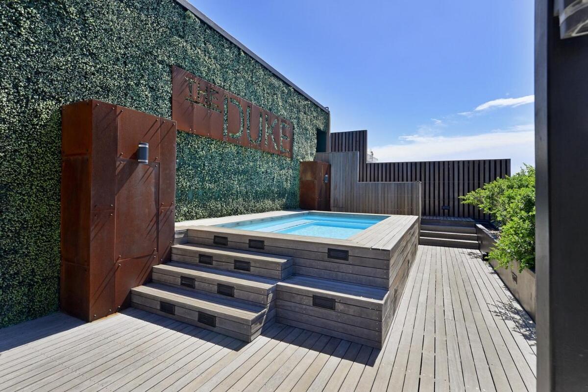 Kira - 1br Urban Oasis With Views & Rooftop Pool Apartment *